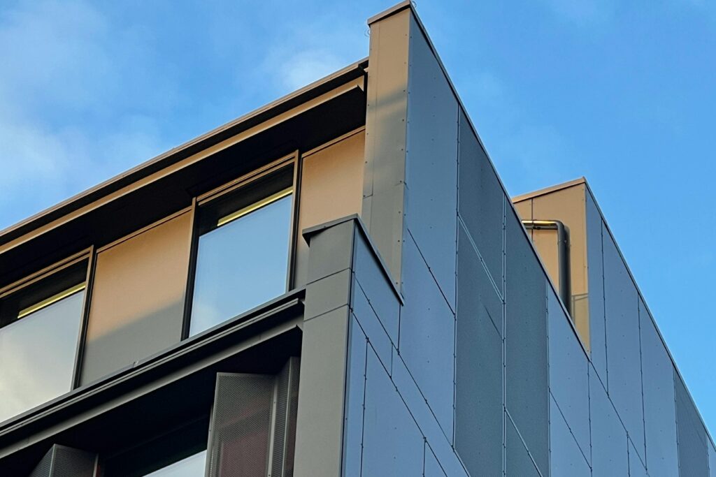 Kandla grey als natuursteen voor buiten